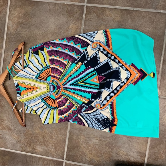 Halter top - Picture 3 of 3